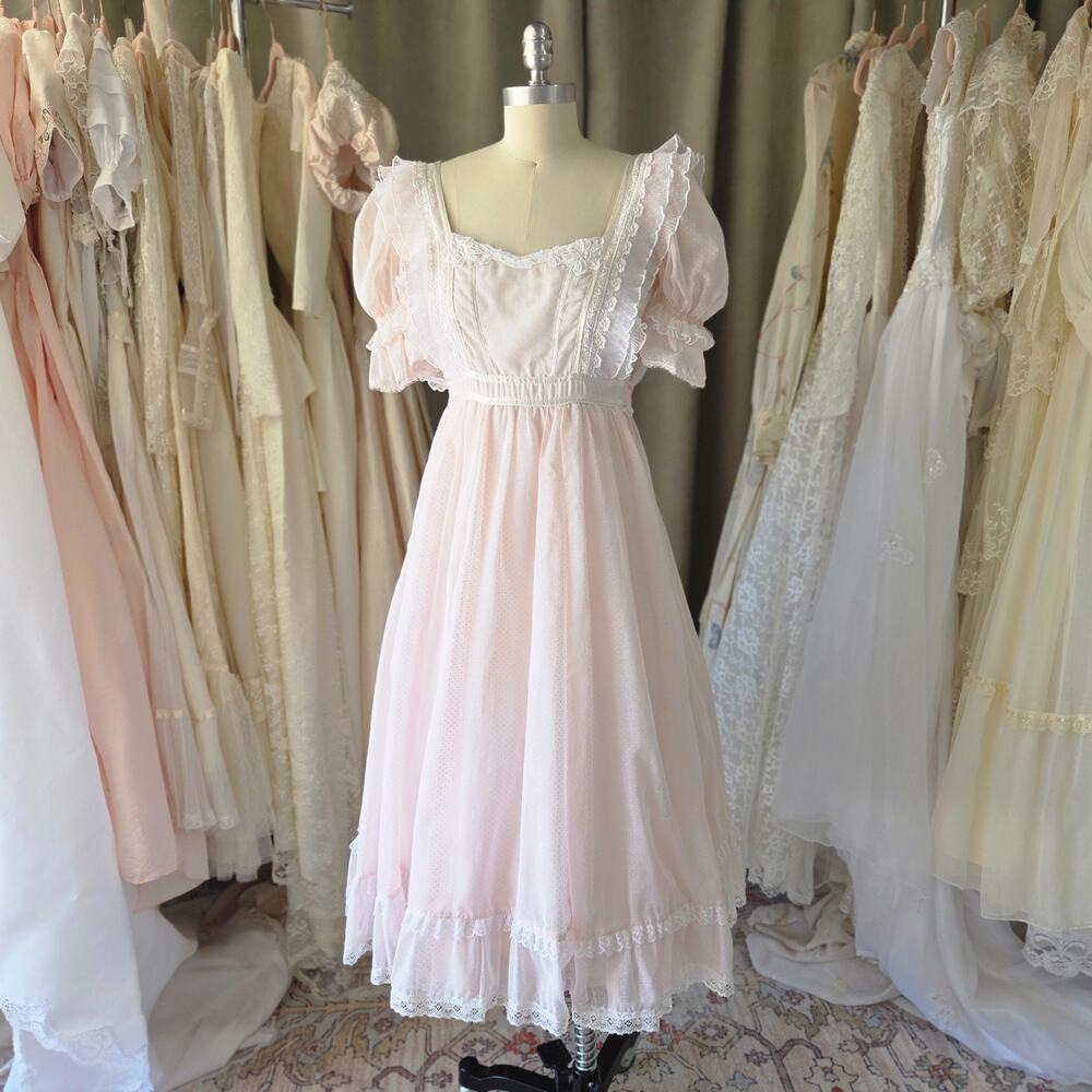 Gunne Sax Vintage Pink Midi Dress Size 5 7 XS Swiss Dot Lace Ruffle Coquette